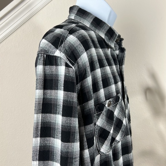 Red Camel XL Black/White/Green Plaid Thin Flannel - Picture 7 of 13